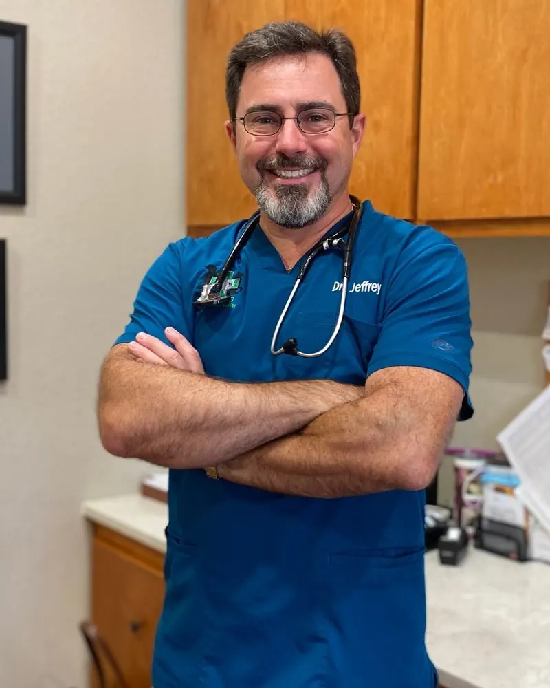 Dr. Jess Jeffrey, owner & veterinarian